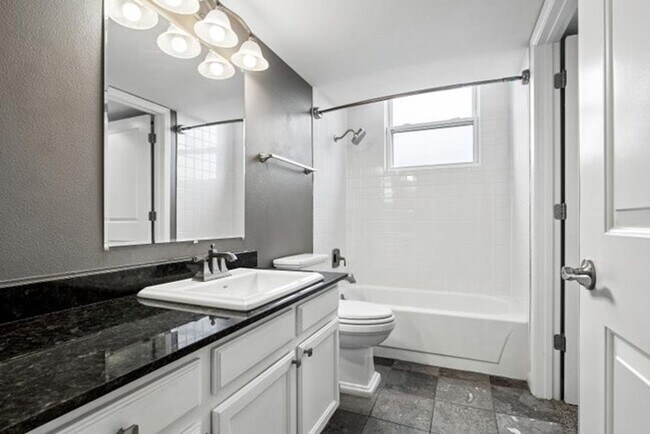 Photo - Available NOW! 1 Bedroom 1 Bath Beautiful Condo in Denver!