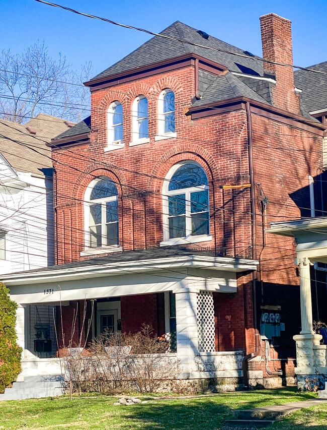 Front Entrance - 1331 S Floyd St