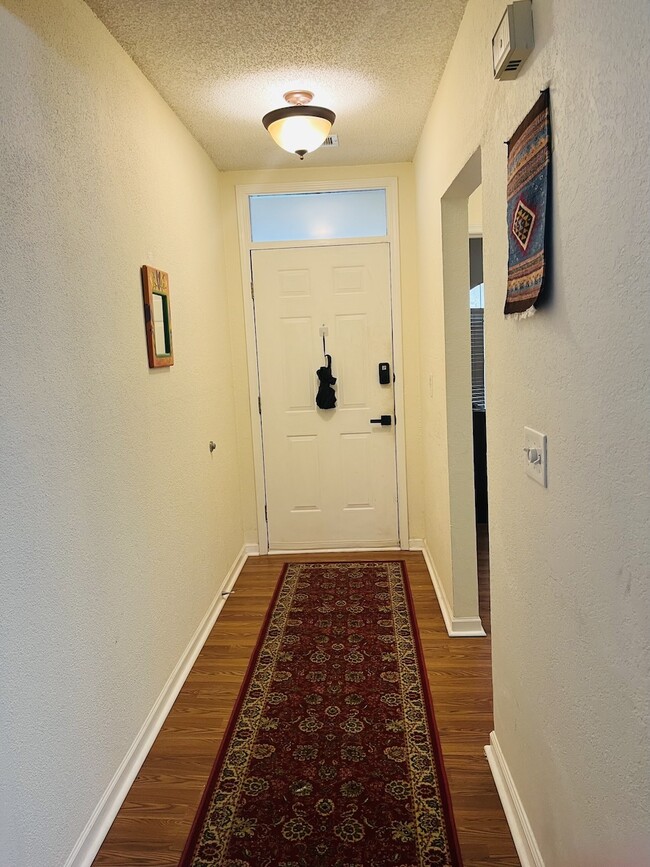Photo - 497 Sherman Way Unidad Furnished 2BR Condo Near Emory