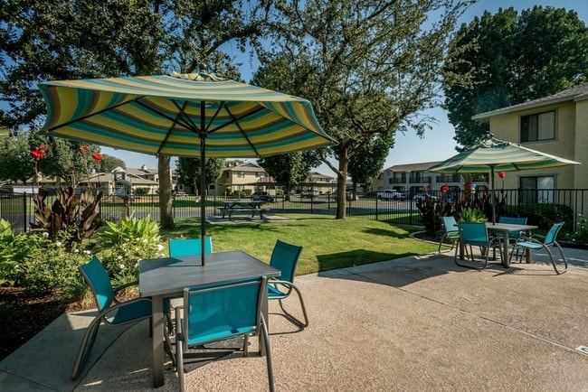 Oak Valley Apartment Homes