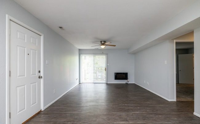 Photo - Whitehall Apartments