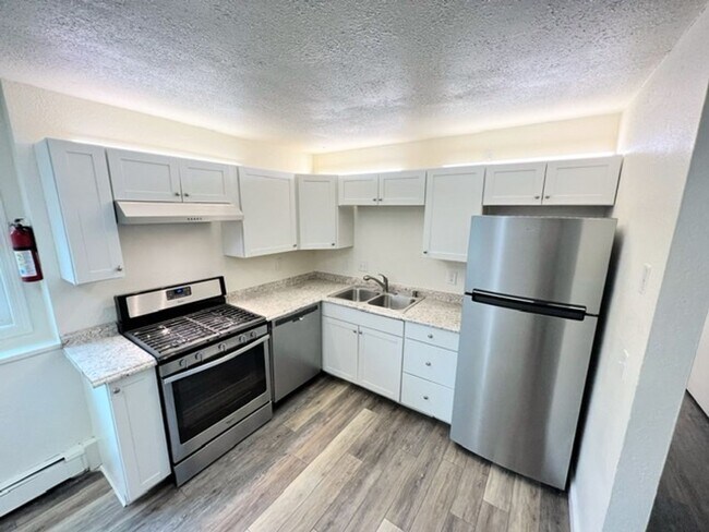 Photo - 1555 Latouche St Unit 1