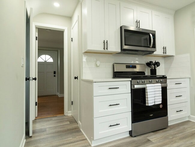 Photo - 3898 Salisbury Rd