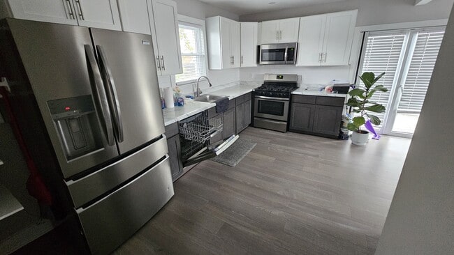 Building Photo - 1753 Rutherford St