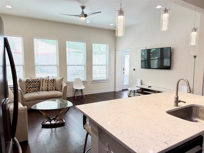 Photo - 13501 Metric Blvd Unit 45