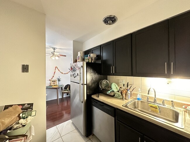 Photo - 3825 N Pine Grove Ave Unit 113