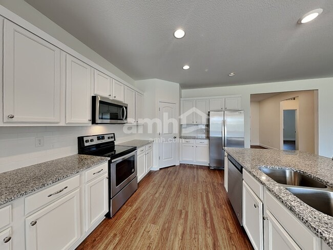 Photo - 10204 Dogwood St