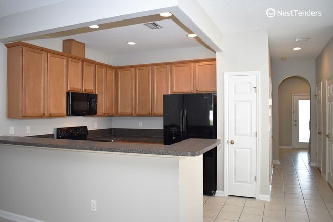 Photo - Three Bedroom in Cambridge at Oak Leaf Pla...