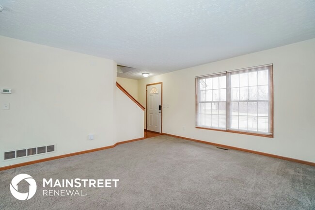 Photo - 2672 Fernwood Ave