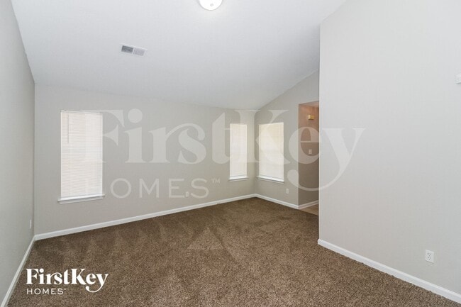 Photo - 7825 Fallstone Rd