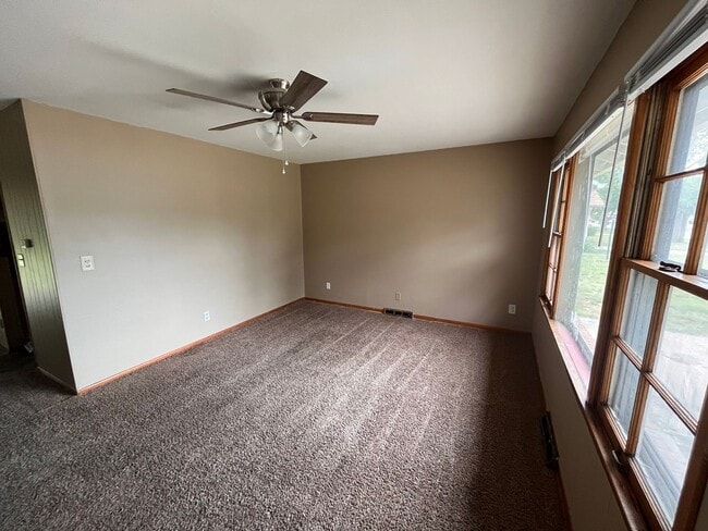 Photo - Beautiful 3 bedroom home