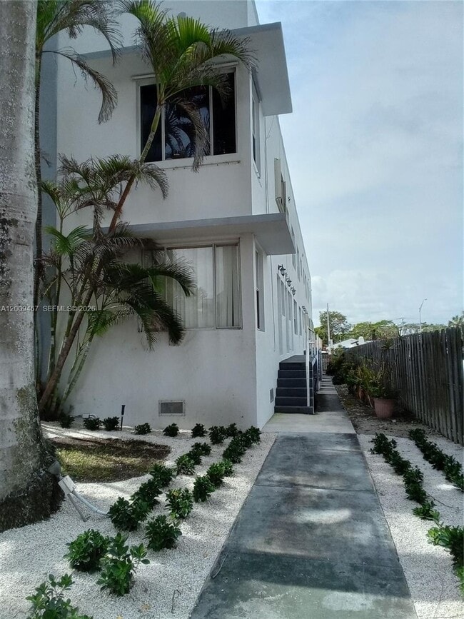 Photo - 9248 Collins Ave Unit 105