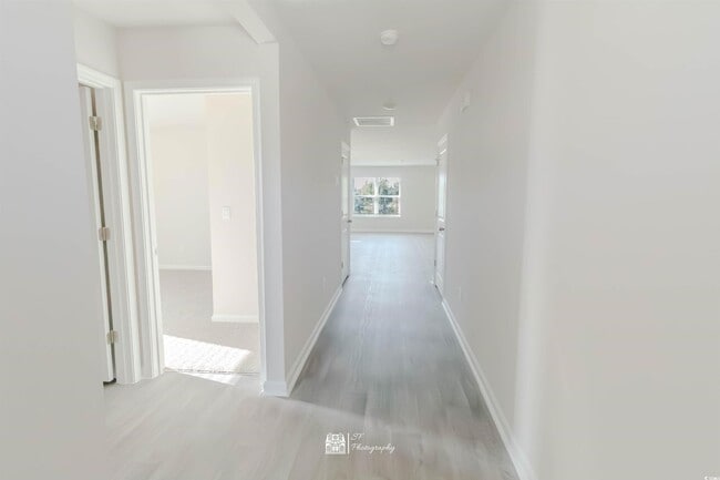 Photo - 286 Jeff Waters Cir