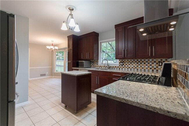 Photo - 1317 Witham Dr