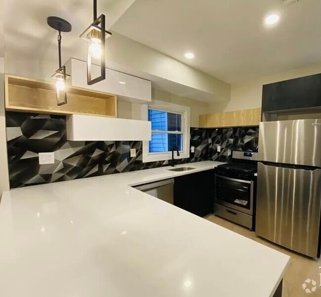 Building Photo - 100 Pennington St Unit 6 Rental