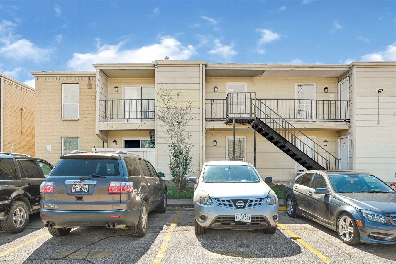 Photo - 8100 Creekbend Dr Unit 162