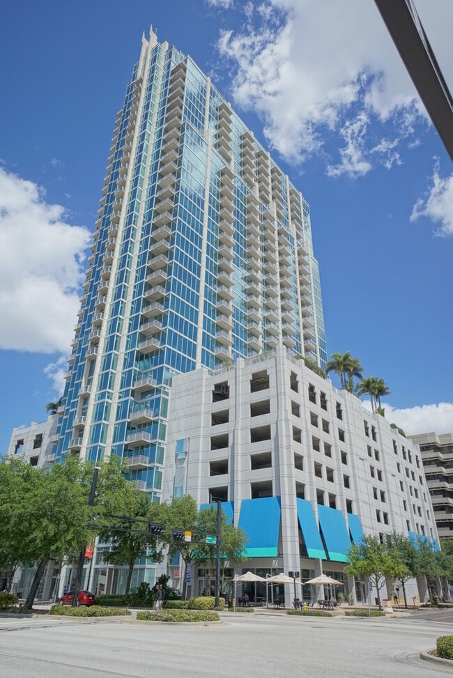 Building Photo - Luxury 1BR Skypoint Condo in Downtown Tampa Unit 1009