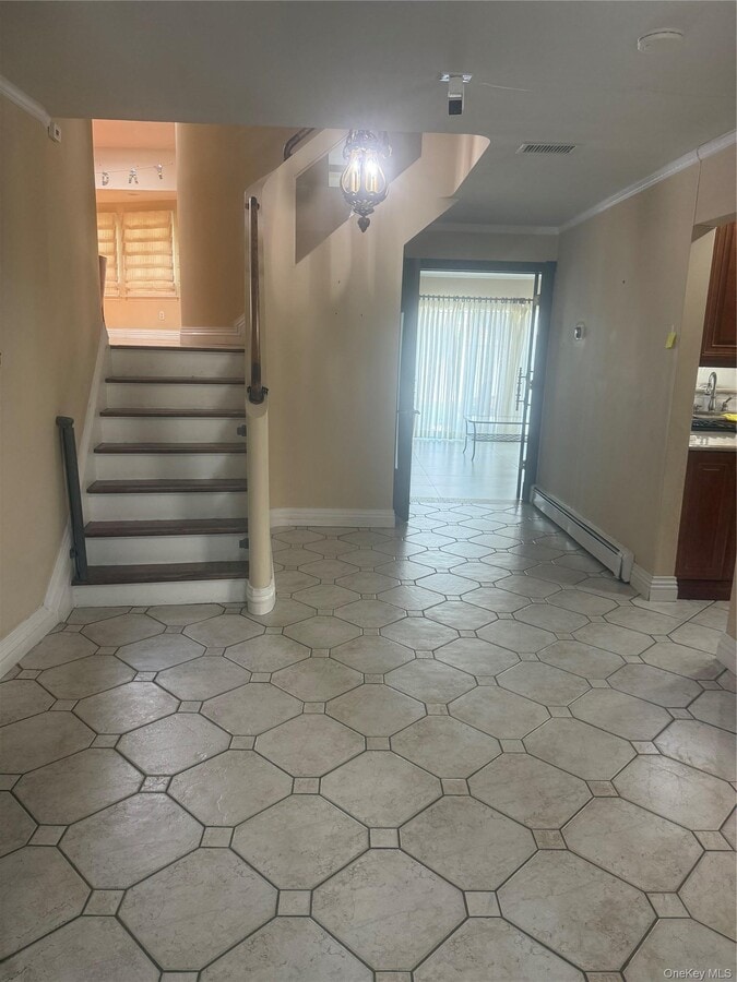 Photo - 528 Halevy Dr