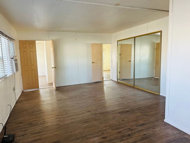 Photo - 5-Bed/2.5-Bath Rental by the Colorado River and Marina Proximity and Shopping Convenience!