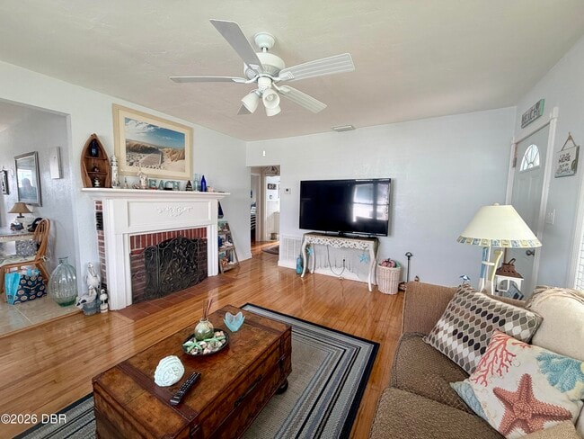 Photo - 231 Williams Ave