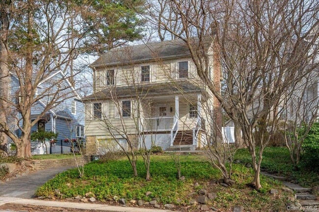 Building Photo - 28 Cross St