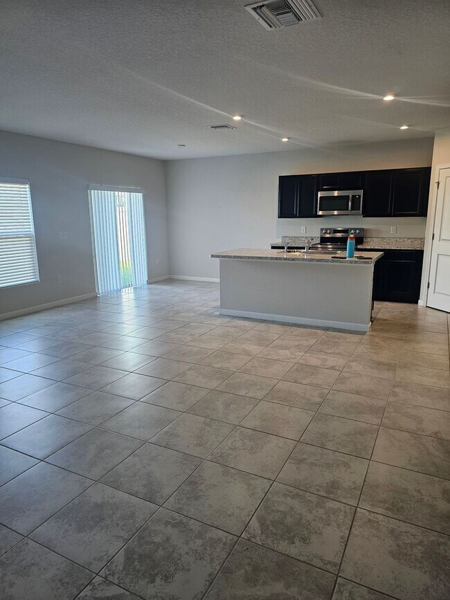 Photo - 3 bed 2 bath single family home
