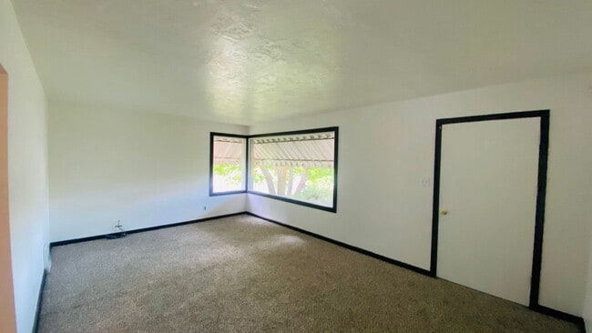 Building Photo - 3084 Harrison Blvd