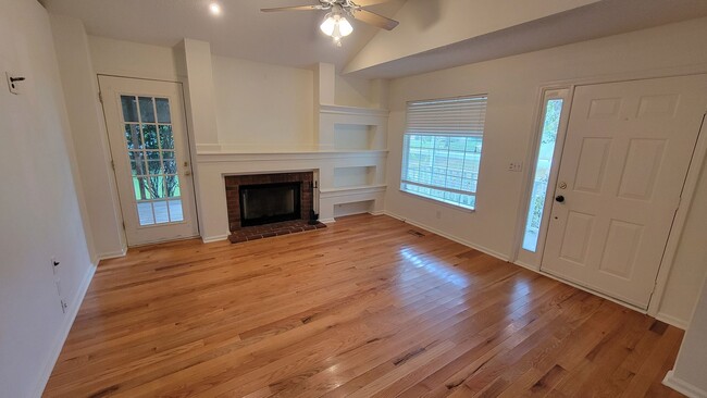 Photo - 3 Bed, 2 Bath Home Available in Simpsonville