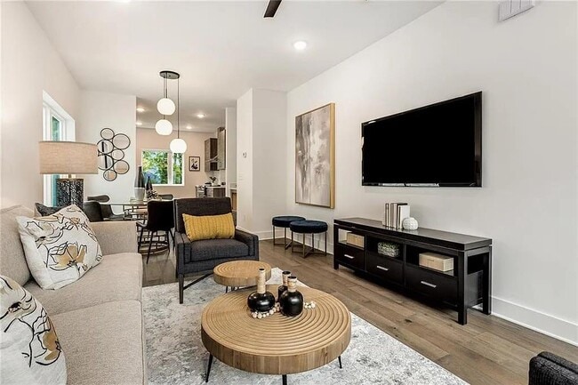 Photo - 1436 Walker Pl SE