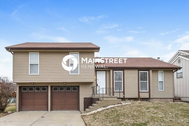 Building Photo - 3 Bedroom Pet-Friendly Home in Leavenworth, KS with Main Street Renewal