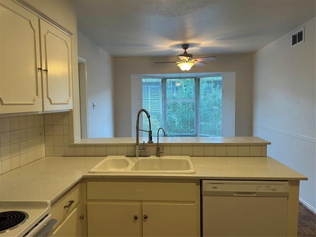 Photo - 6357 Diamond Head Cir Unidad D