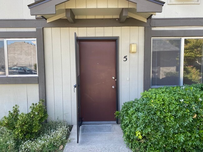Bartlett Street Apartments
