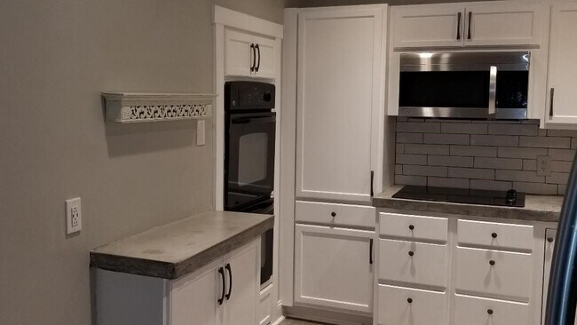 Photo - 2100 Tanglewilde St Unit 525