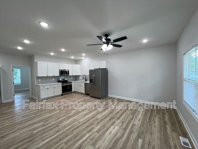 Photo - 1744 Morgantown Rd