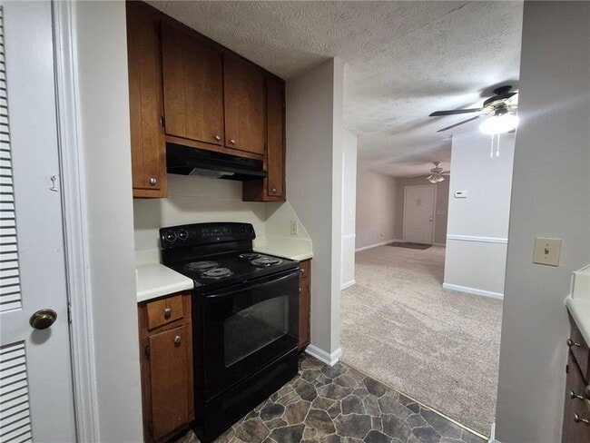 Photo - 408 Waterbury Dr