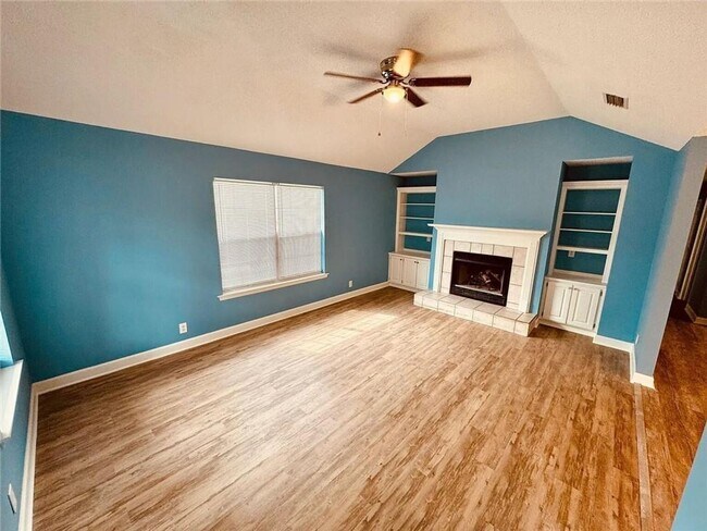 Photo - 312 Maple St