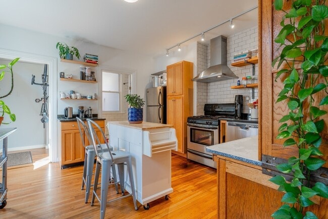77 Columbus Ave Unit 1