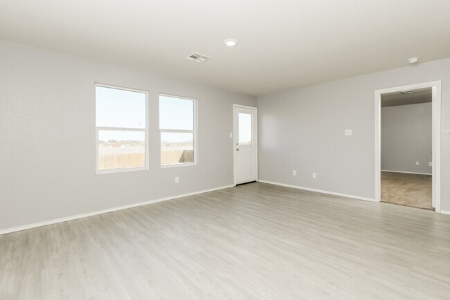 Photo - 347 Agave Cir