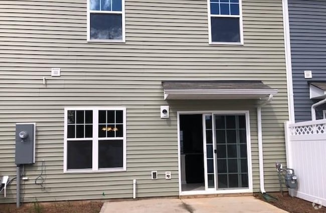 Building Photo - Beautiful Townhome in the steel creek area!