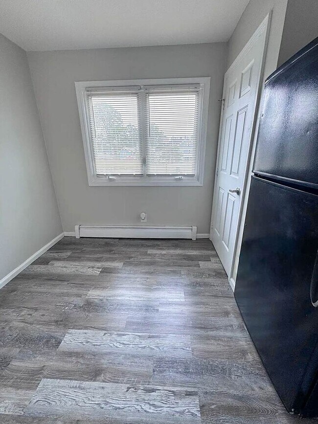 Photo - 678 Savin Ave Unit 2D