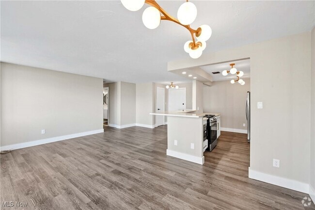 Building Photo - 12900 Lake Ave Unit 507 Rental