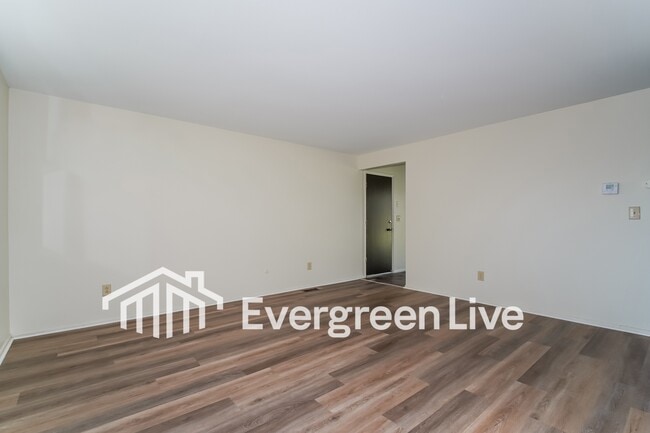 Photo - 6319 Taylorsville Rd