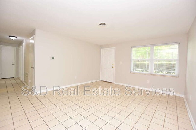 Photo - 1424 Phyllis St