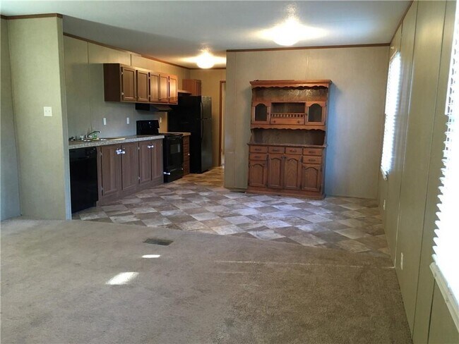 1719 Watterson Rd