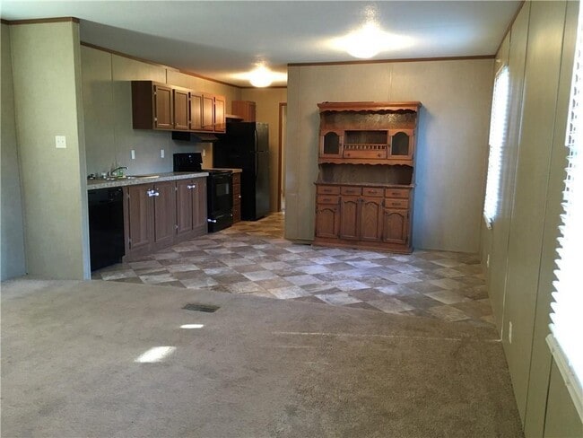 Photo - 1719 Watterson Rd