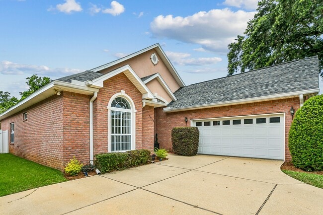 Photo - 5930 Hermitage Dr