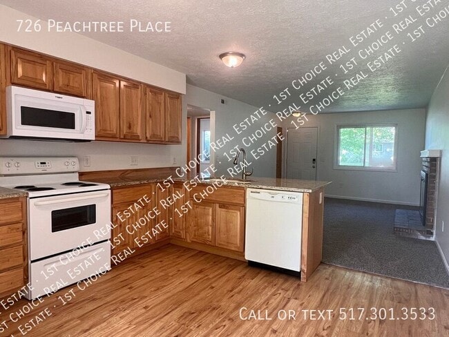 Photo - 726 Peachtree Pl
