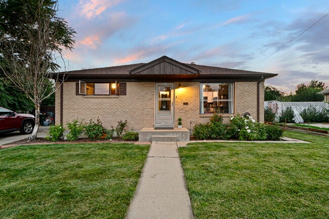 Building Photo - 10853 Pearl Ct
