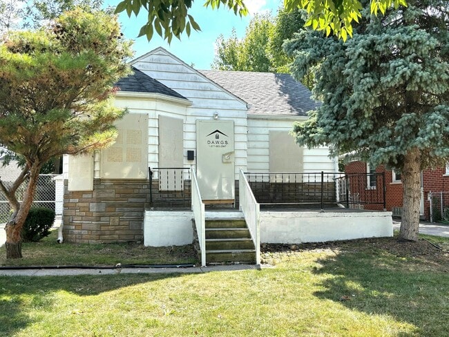 Building Photo - 20624 Washtenaw St Rental
