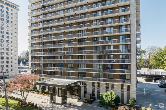 Photo - Eiffel Tower